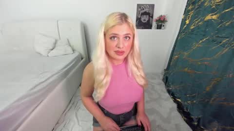 Eva online show from November 2, 2025, 10:34 pm