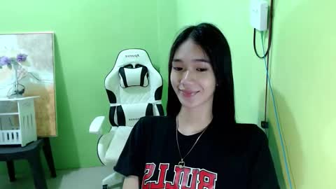 Reign online show from November 7, 2025, 9:48 pm