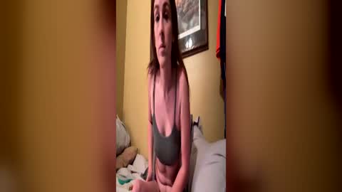Snapshot of innocentlilsarah chatting on June 16, 2026, 5:15 pm innocentlilsarah online show from June 16, 2026, 5:15 pm
