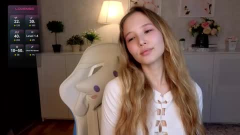 Snapshot of insaneinsomnia chatting on October 31, 2025, 9:10 am insaneinsomnia online show from October 31, 2025, 9:10 am