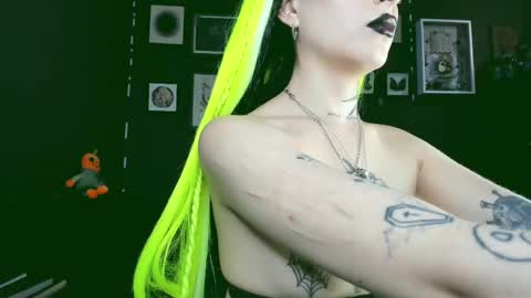   SANIA  online show from February 11, 2025, 7:38 pm