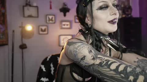   SANIA  online show from April 15, 2026, 7:58 pm