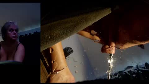 Snapshot of insatiablecpl333 chatting on February 19, 2025, 9:58 pm InsatiableCpl333 online show from February 19, 2025, 9:58 pm