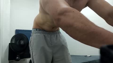 Snapshot of insistente chatting on November 28, 2025, 3:14 pm INSTAGRAM camilodlx online show from November 28, 2025, 3:14 pm