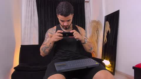 Brayan Chavez online show from April 13, 2026, 1:55 am