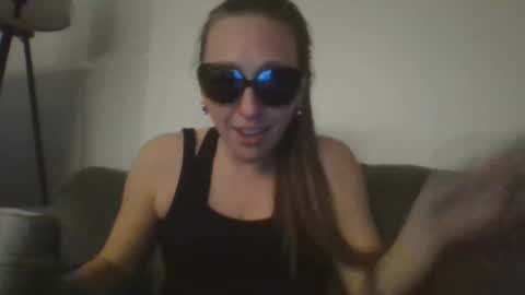 intcouple24 online show from March 14, 2026, 8:20 am