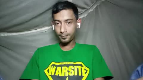 interne8famous online show from November 12, 2025, 8:48 am