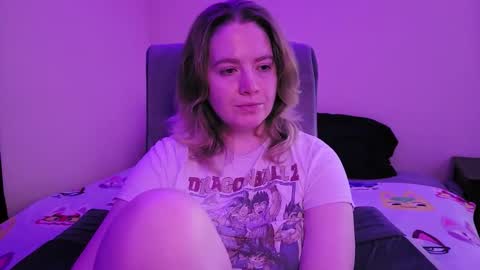 Faye online show from November 1, 2025, 3:52 am