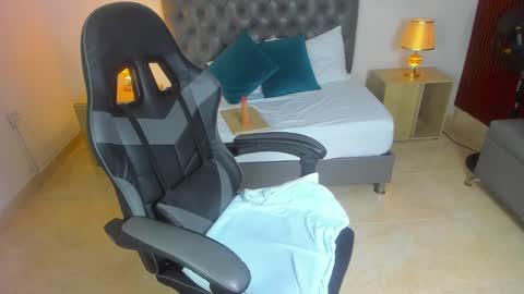 Snapshot of irantzu_hank chatting on December 29, 2024, 3:24 pm Irantzu online show from December 29, 2024, 3:24 pm