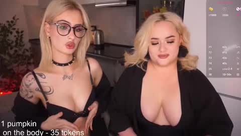 Snapshot of irena_barr18 chatting on October 31, 2025, 5:36 pm Irena Barr online show from October 31, 2025, 5:36 pm