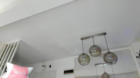 Ir s room online show from November 5, 2025, 4:45 am