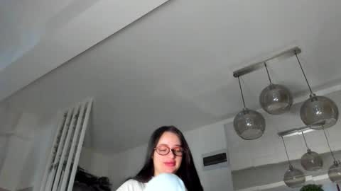 Ir s room online show from December 14, 2025, 6:41 am