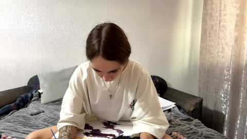 Evie online show from October 7, 2025, 9:28 am