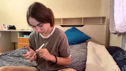 Evie online show from October 14, 2025, 9:32 am