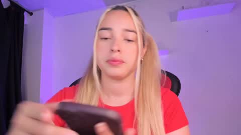 iris online show from February 5, 2025, 10:12 pm