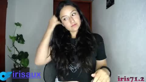 Snapshot of iris712 chatting on January 17, 2025, 3:55 am iris712 online show from January 17, 2025, 3:55 am