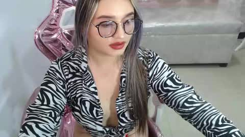 Snapshot of iris_bell_ch chatting on December 13, 2025, 9:53 pm Iris online show from December 13, 2025, 9:53 pm