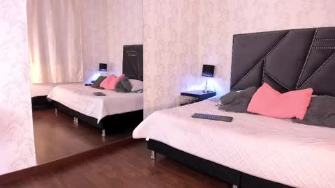 Snapshot of iris_bells chatting on September 20, 2025, 5:58 pm Queen Iris online show from September 20, 2025, 5:58 pm