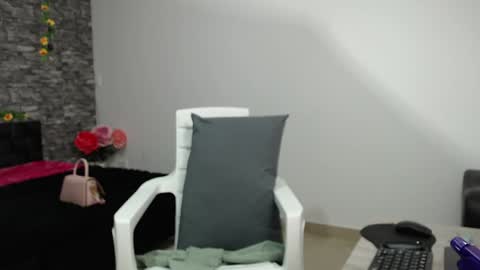 Snapshot of iris_joi chatting on January 22, 2025, 3:31 am Iirs online show from January 22, 2025, 3:31 am