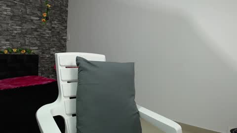 Snapshot of iris_joi chatting on January 25, 2025, 2:37 am Iirs online show from January 25, 2025, 2:37 am