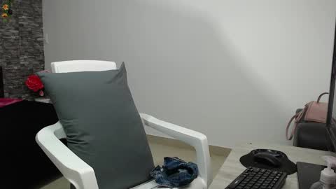 Snapshot of iris_joi chatting on February 26, 2025, 2:37 am Iirs online show from February 26, 2025, 2:37 am