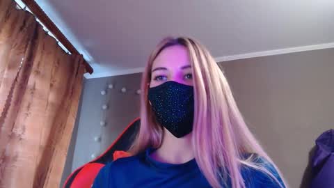 Lily online show from October 25, 2025, 2:13 pm