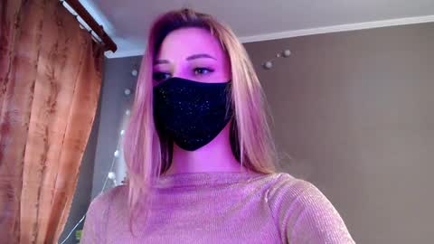 Lily online show from March 24, 2026, 4:01 pm