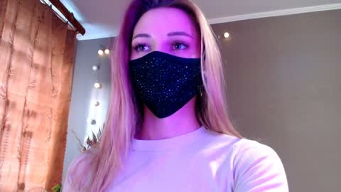 Lily online show from April 5, 2026, 4:04 pm