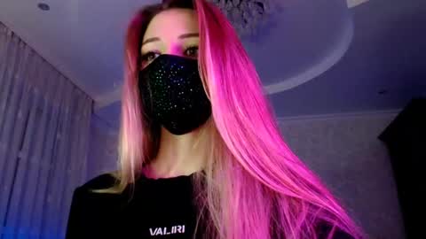 Lily online show from July 4, 2026, 7:09 pm