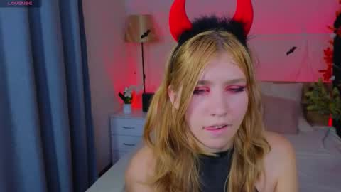 Snapshot of iris_rain chatting on October 25, 2025, 10:45 am Iris online show from October 25, 2025, 10:45 am