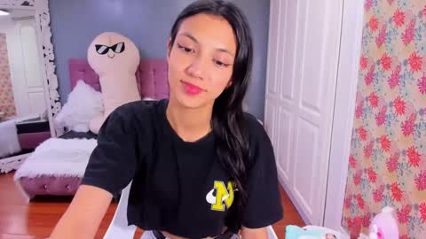 Iris online show from December 6, 2024, 6:39 pm