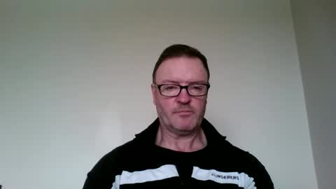 Snapshot of irish_pipe chatting on April 10, 2026, 9:36 am irish_pipe online show from April 10, 2026, 9:36 am