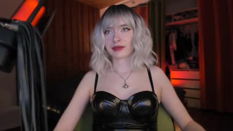 Miss Iris Fansly Miss Iris new inst.  online show from December 14, 2025, 6:56 pm