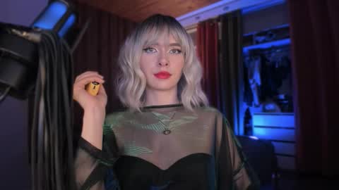 Miss Iris Fansly Miss Iris new inst.  online show from December 15, 2025, 10:47 pm