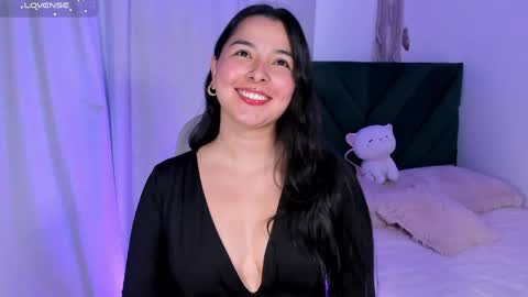 Iris Moira  online show from May 6, 2026, 11:48 am