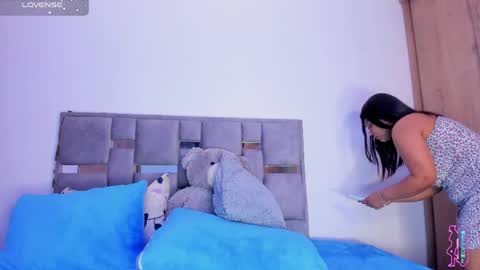 Snapshot of iriss_25 chatting on May 11, 2026, 11:49 am iris online show from May 11, 2026, 11:49 am