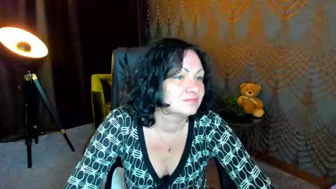 Snapshot of irissmoon1 chatting on June 11, 2026, 1:05 am Iris online show from June 11, 2026, 1:05 am