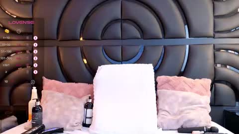 Snapshot of irissross chatting on January 14, 2026, 11:49 am Iris online show from January 14, 2026, 11:49 am