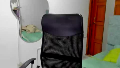 irix_moon online show from October 6, 2025, 3:37 am