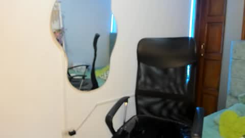 irix_moon online show from October 7, 2025, 3:36 am