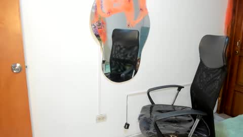 irix_moon online show from October 10, 2025, 3:49 am
