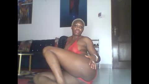 Snapshot of iron_bree chatting on December 16, 2025, 9:42 pm iron_bree online show from December 16, 2025, 9:42 pm