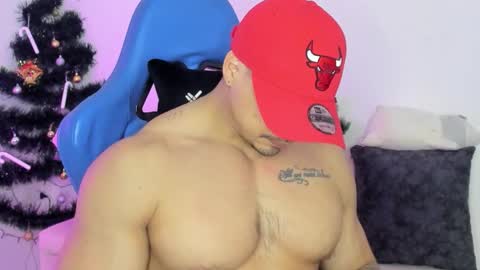 Snapshot of iron_coleman chatting on December 16, 2025, 1:10 am Iron online show from December 16, 2025, 1:10 am