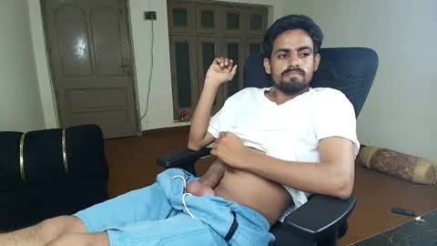 Snapshot of ironcharm4455 chatting on July 28, 2026, 8:52 pm Naveed online show from July 28, 2026, 8:52 pm