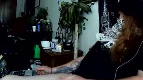 Snapshot of ironfoxx064 chatting on October 19, 2025, 8:53 pm ironfoxx064 online show from October 19, 2025, 8:53 pm