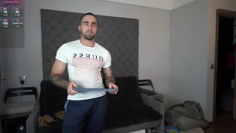 ironhulk22 online show from November 10, 2025, 3:11 pm