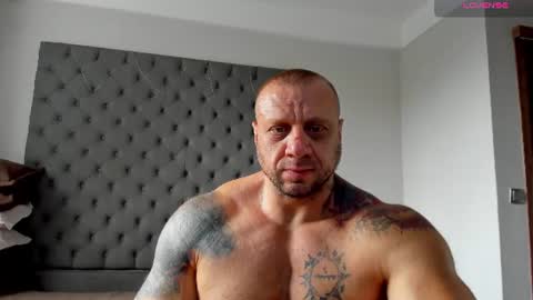 Snapshot of ironhulk22 chatting on July 26, 2026, 11:06 am ironhulk22 online show from July 26, 2026, 11:06 am