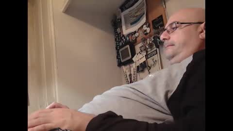 Snapshot of ironkokkk chatting on February 6, 2025, 10:10 pm Ironkokkk online show from February 6, 2025, 10:10 pm