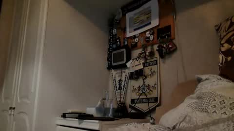 Snapshot of ironkokkk chatting on October 9, 2025, 8:29 pm Ironkokkk online show from October 9, 2025, 8:29 pm