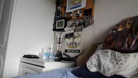 Snapshot of ironkokkk chatting on October 10, 2025, 8:35 am Ironkokkk online show from October 10, 2025, 8:35 am